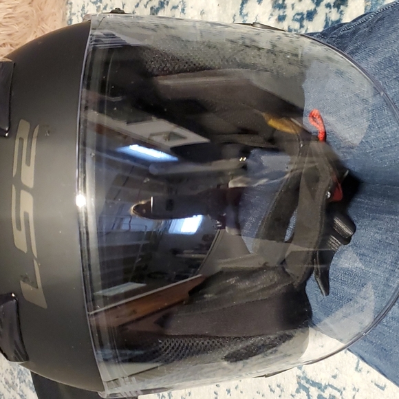 LS2 Helmut - Picture 9 of 14